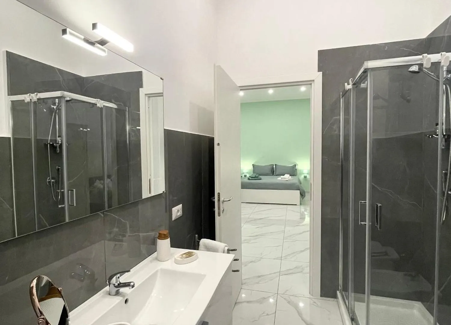 B&B Dimora Cortese Naples Bed & Breakfast